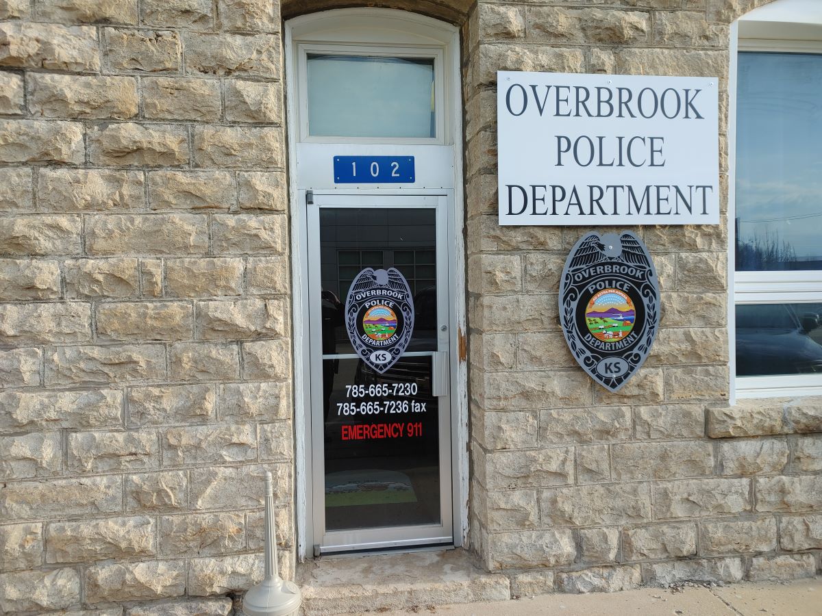Photo of the front of the Police Department building
